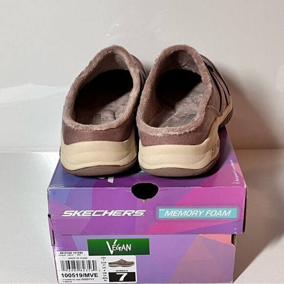 Skechers Commute Time Cozyy Chenille-Lined Vegan Clogs - Picture 5 of 5